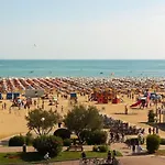 Beachfront Escape One Bedroom Flat With Ac