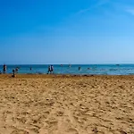 Beachfront Escape One Bedroom Flat With Ac