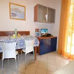 Lägenhet Beachfront Escape One Bedroom Flat With Ac *