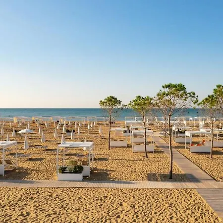 Lägenhet Beachfront Escape One Bedroom Flat With Ac Bibione