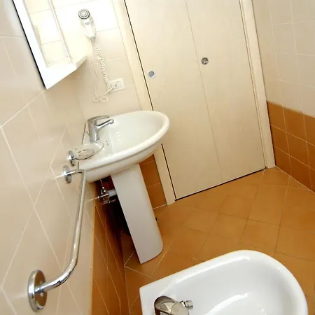 Beachfront Escape One Bedroom Flat With Ac Apartmán *