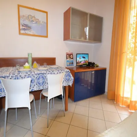 Beachfront Escape One Bedroom Flat With Ac Apartmán Bibione