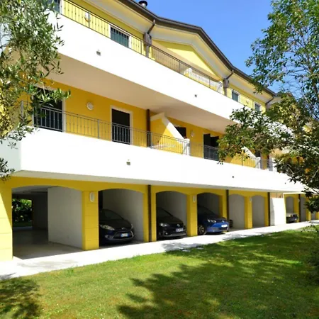 Beachfront Escape One Bedroom Flat With Ac Apartmán Bibione