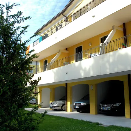 Beachfront Escape One Bedroom Flat With Ac Bibione