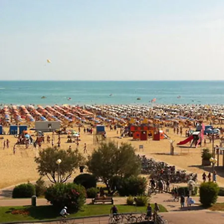 Beachfront Escape One Bedroom Flat With Ac *